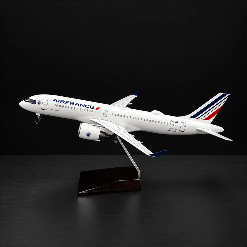 Air France A220-300 au 1:100 : idée cadeau pour un passionné d’aviation