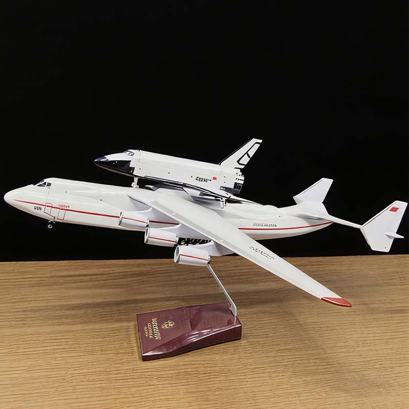 An-225 Carrying Buran (1/200 )