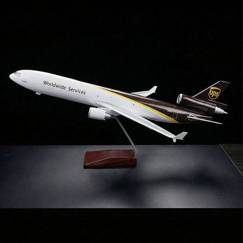 McDonnell Douglas MD-11 Civil Airliner Model Aircraft (1:130)