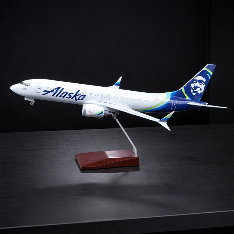 Alaska Airlines Boeing 737 MAX 9 1:85 Scale Premium Aircraft Display Model