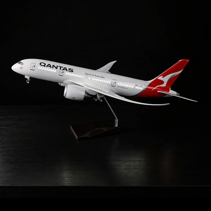 Qantas Boeing 787-9 Dreamliner "Spirit of Australia" 1:130 Scale Model