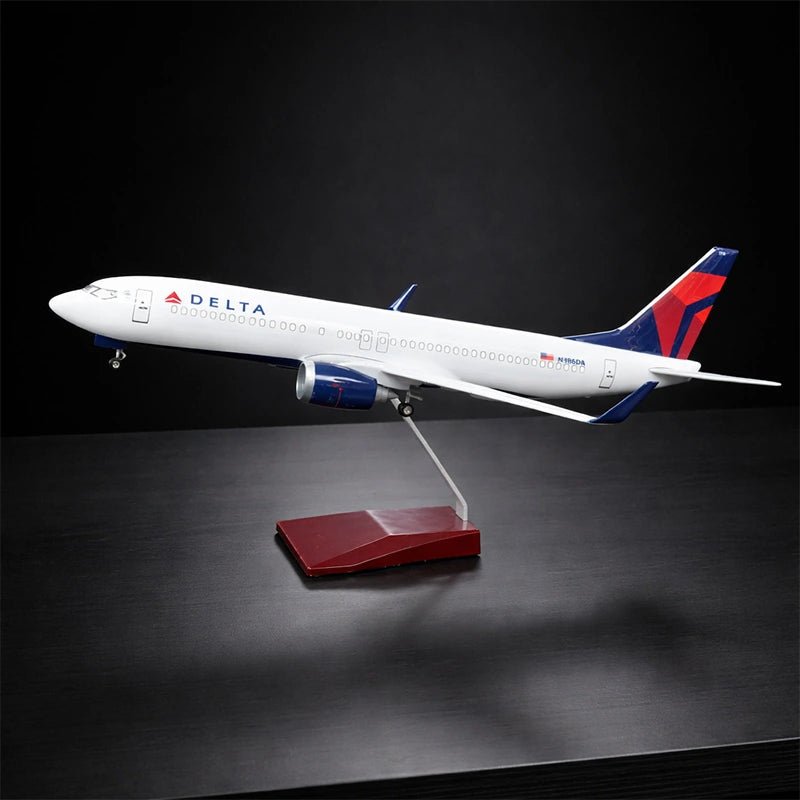 Delta Air Lines Airbus A321 1:100 Scale Aircraft Model Display