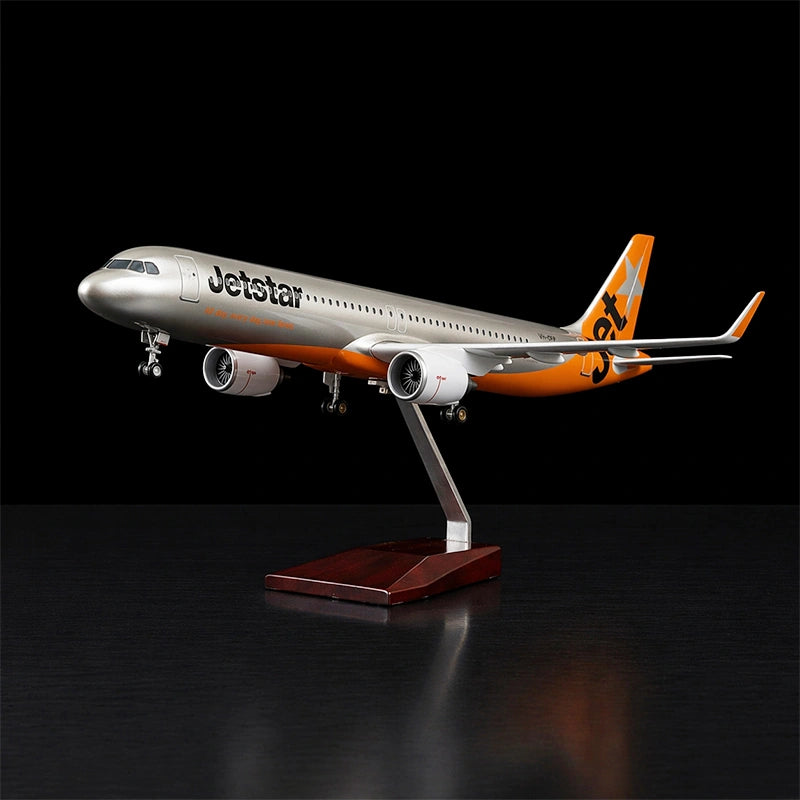 Jetstar "Silver & Orange" A321neo 1:100 Scale Desktop Display Piece