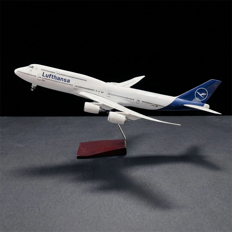 Lufthansa Boeing 747-8 Model 1:160 – Premium Diecast Aircraft Display