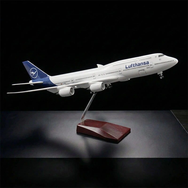 Lufthansa Boeing 747-8 Model 1:160 – Premium Diecast Aircraft Display