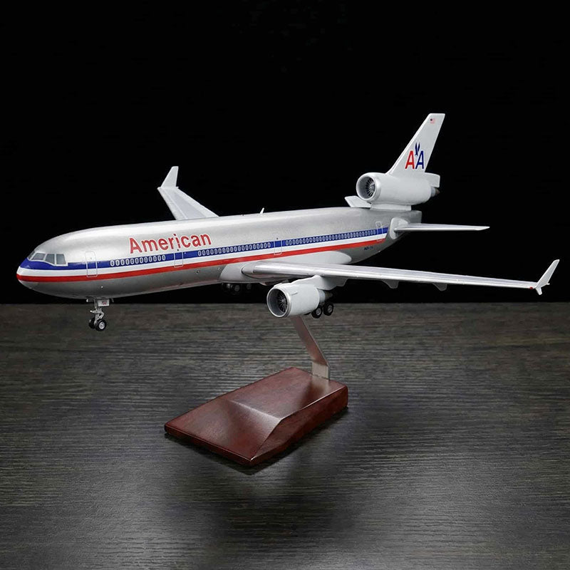 McDonnell Douglas MD-11 Civil Airliner Model Aircraft (1:130)