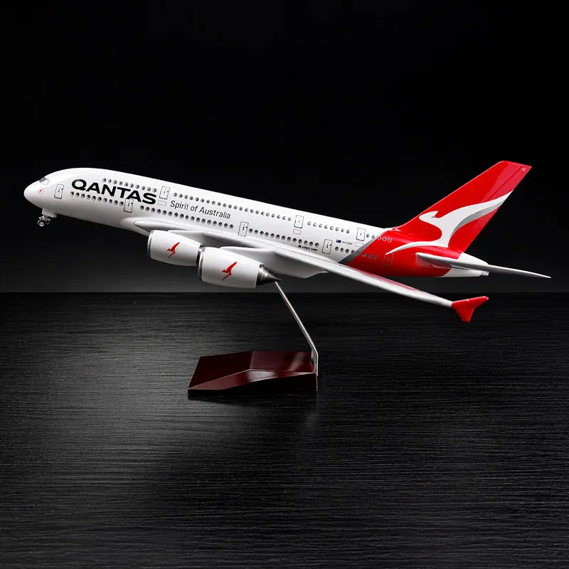Rare 1:160 Qantas Airbus A380 Cutaway Model - Detailed Interior with LED Lights