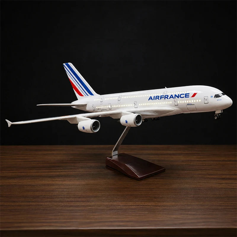 Air France Airbus A380 model aircraft 1:160 scale with openable cabin interior and detailed seating display