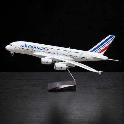 Air France Airbus A380 model aircraft 1:160 scale with openable cabin interior and detailed seating display