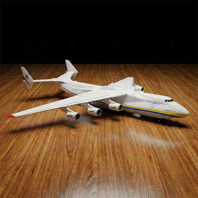 Antonov An-225 Mriya Modell 1:200 – Premium Diecast Flugzeugmodell