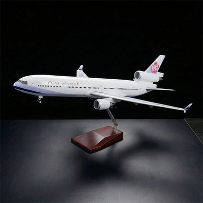 McDonnell Douglas MD-11 1:130 Scale