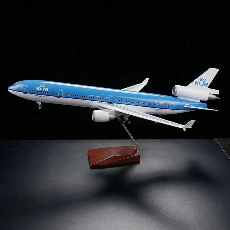 McDonnell Douglas MD-11 Model 1:130 – Premium Diecast Aircraft Display