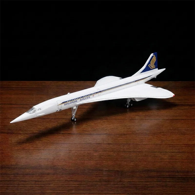 large scale Concorde model airplane 1:125 Singapore Airlines British Airways livery detailed aircraft display model