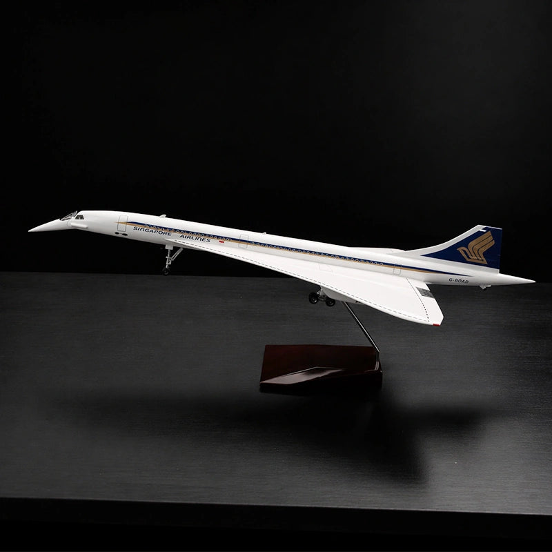large scale Concorde model airplane 1:125 Singapore Airlines British Airways livery detailed aircraft display model