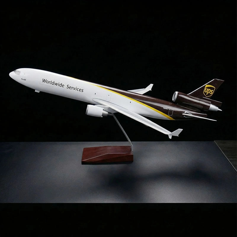 McDonnell Douglas MD-11 Model 1:130 – Premium Diecast Aircraft Display