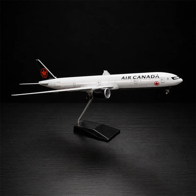 Air Canada Boeing 777-300ER model aircraft 1:157 scale on display stand