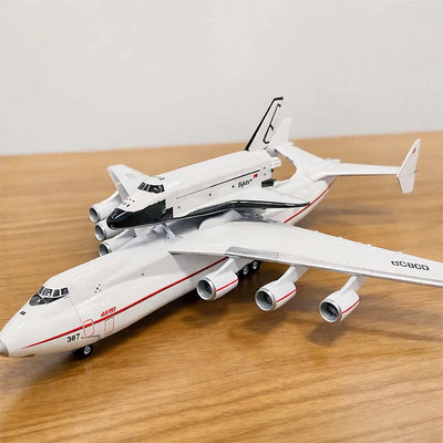 large scale Antonov An-225 Mriya 1:200 diecast model airplane with Buran space shuttle detailed display model