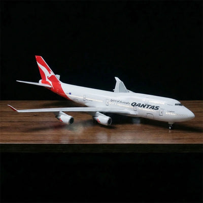 large scale Qantas Boeing 747 model airplane 1:150 detailed aircraft display model