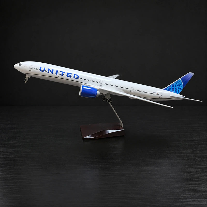 United Airlines Boeing 787 Dreamliner 1:130 Scale