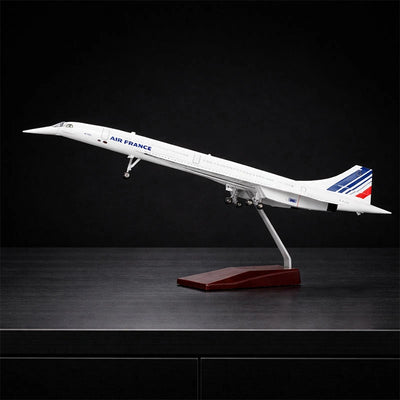 large scale British Airways Concorde model airplane 1:125 detailed aircraft display model