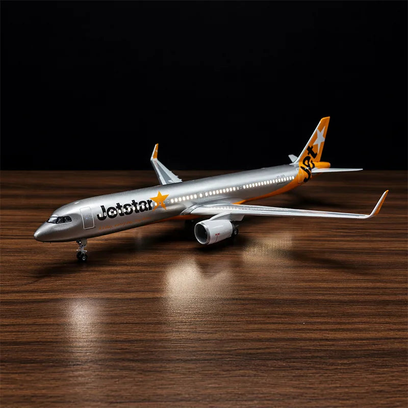 Jetstar "Silver & Orange" A321neo 1:100 Scale Desktop Display Piece