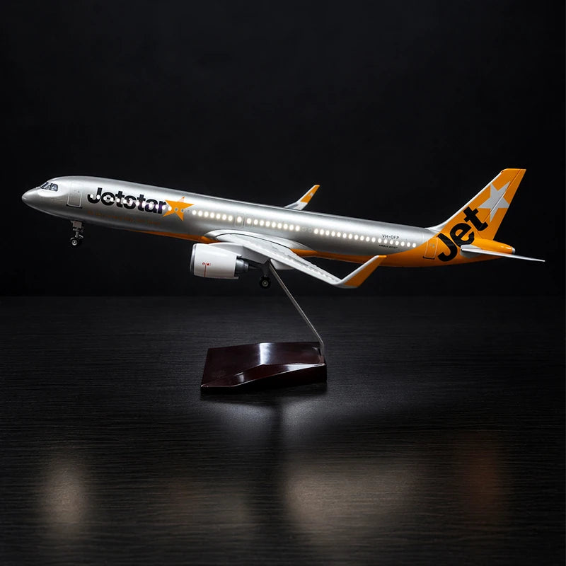 Jetstar "Silver & Orange" A321neo 1:100 Scale Desktop Display Piece