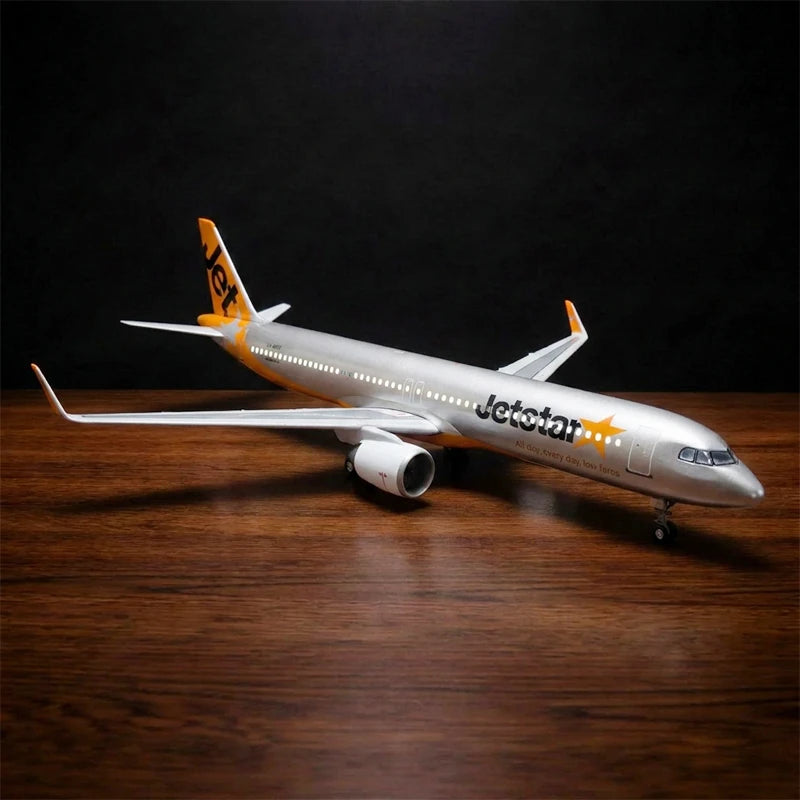 Jetstar "Silver & Orange" A321neo 1:100 Scale Desktop Display Piece