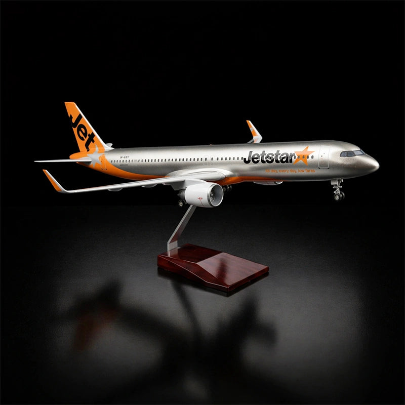 Jetstar "Silver & Orange" A321neo 1:100 Scale Desktop Display Piece