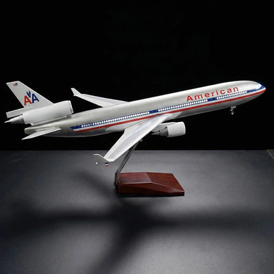McDonnell Douglas MD-11 1:130 Scale