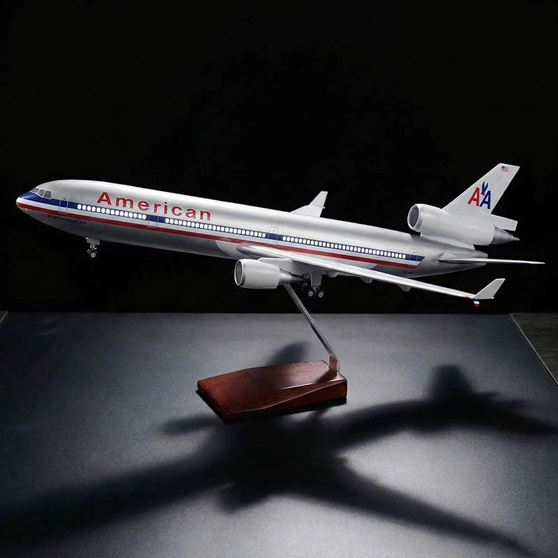 McDonnell Douglas MD-11 Model 1:130 – Premium Diecast Aircraft Display