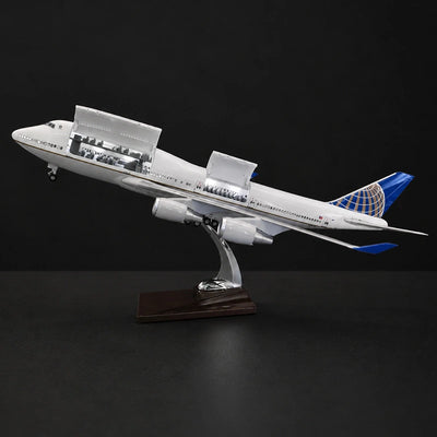 United Airlines Boeing 747 1:150 Scale