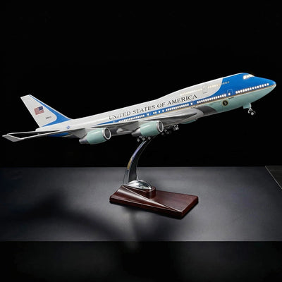 large scale Air Force One model airplane 1:150 detailed aircraft display model